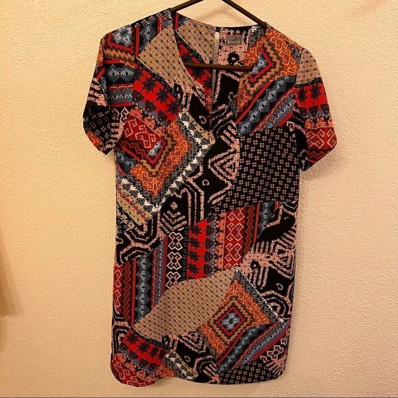Braeve Short Sleeve Top/Mini Dress Size Small - Picture 1 of 7